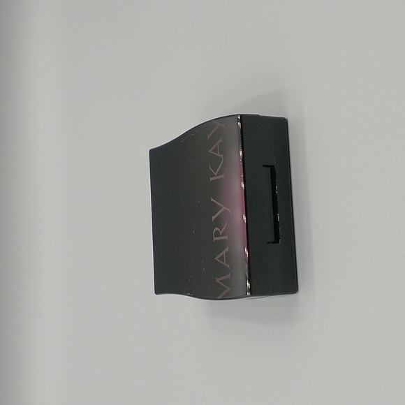 Mary Kay Refillable Compact with Mirror - Picture 1 of 6